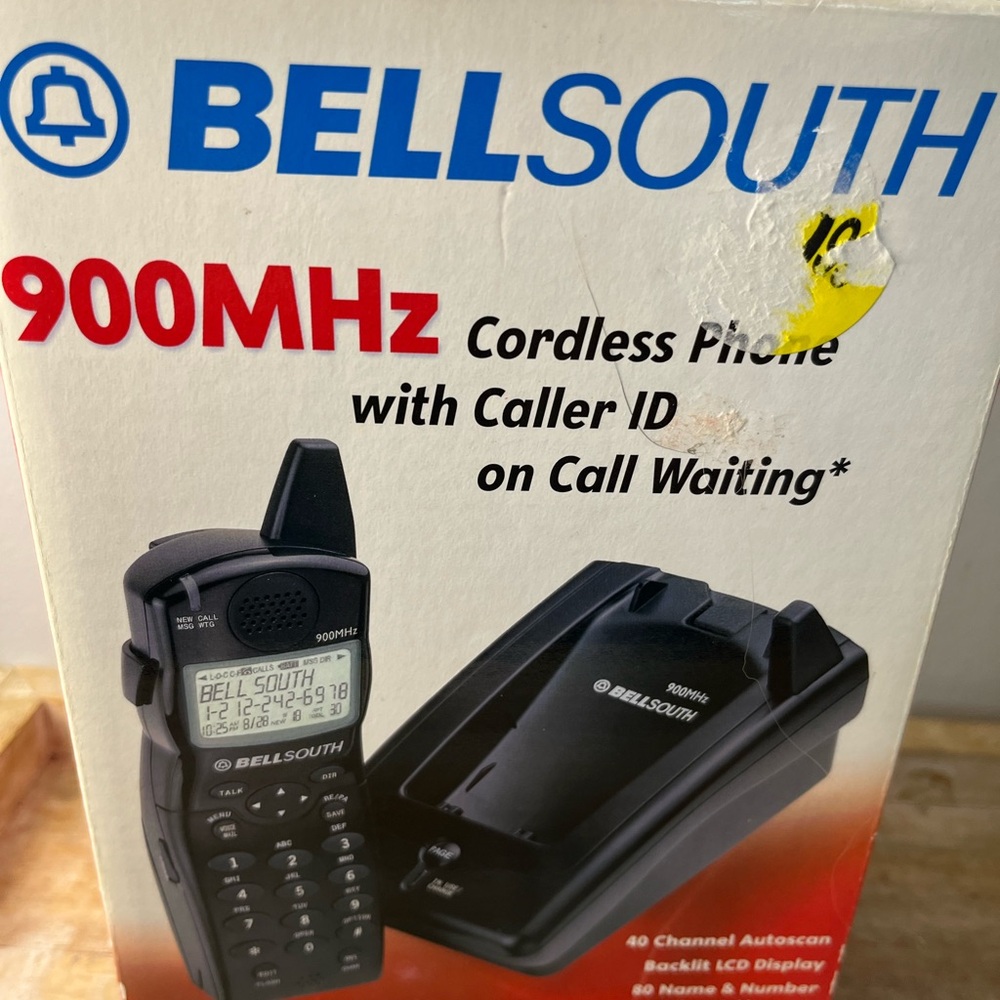 Bellsouth 900MHz cordless phone with caller ID on call waiting.